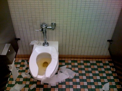 Toilet Baruch